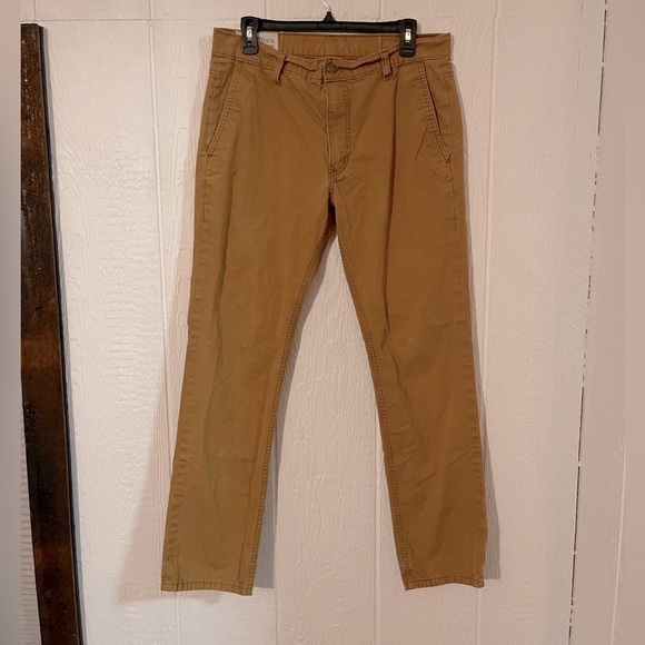 Levi’s - Picture 1 of 6